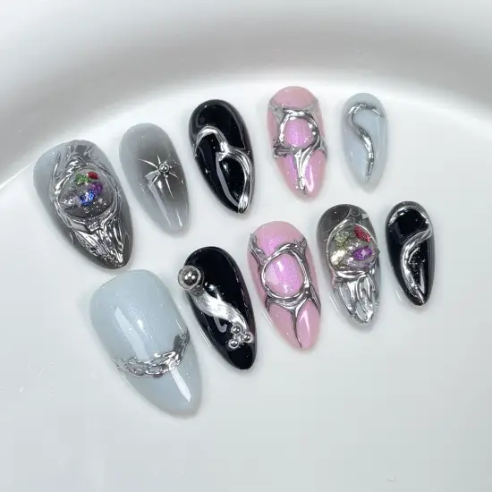 Cosmie Nails