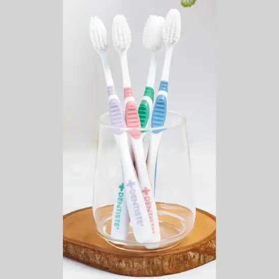 Italo tooth brush pvc box 1 pc LT5824